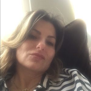 Meet your Posher, Ellie